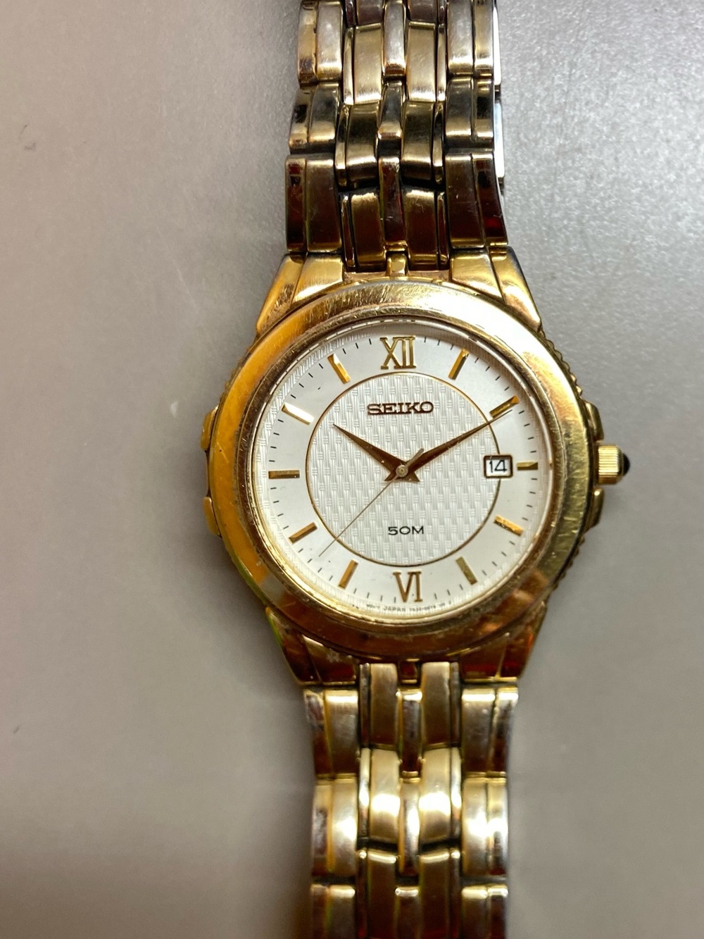 Seiko Gold Tone and White Dial Men's Dress Watch with Sapphire Crystal and Crown